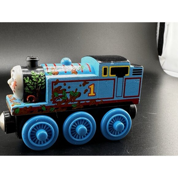Mud Covered Thomas The Train Wooden Railway Vtg 2003 Learning Curve Engine - Picture 6 of 13
